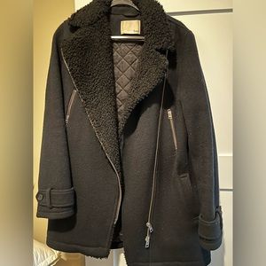 Wilfred off black pea coat